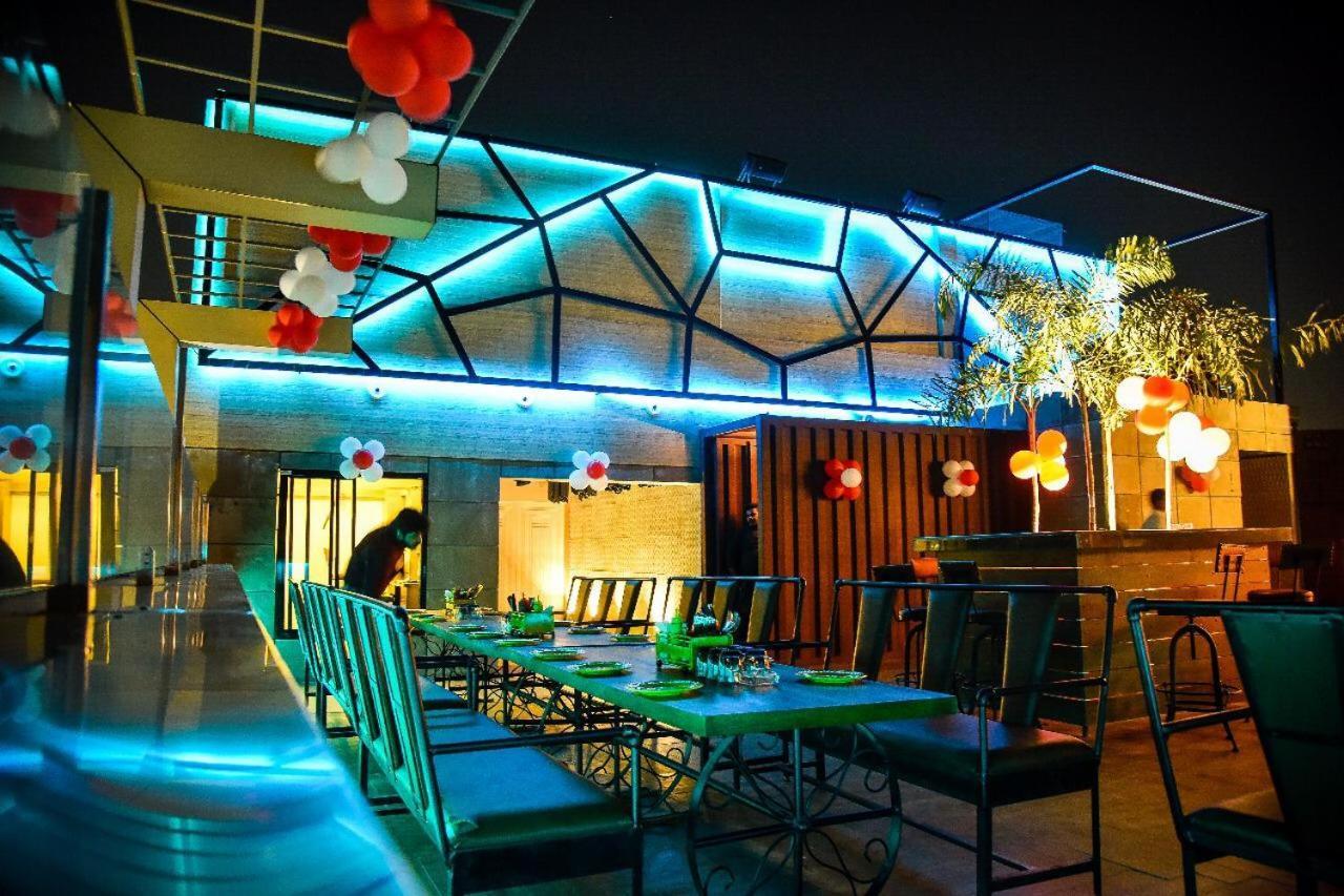 DNG The Grand Hotel Kanpur Exterior foto